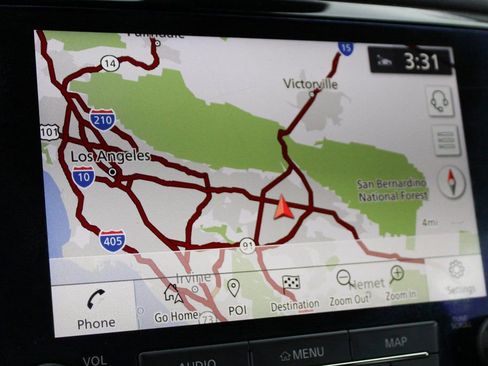 Used 2021 Nissan Titan SV w/ SV Convenience Package image 26