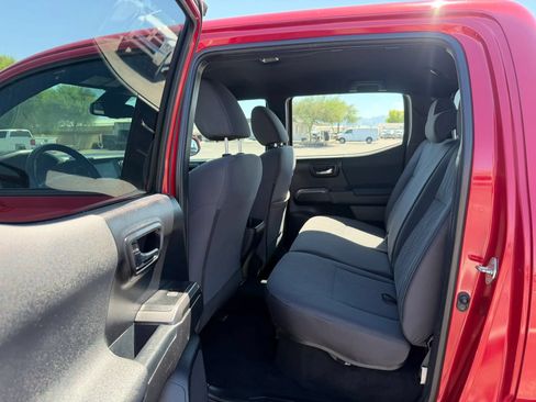 Used 2019 Toyota Tacoma TRD Sport w/ Technology Package AWD/4WD image 21