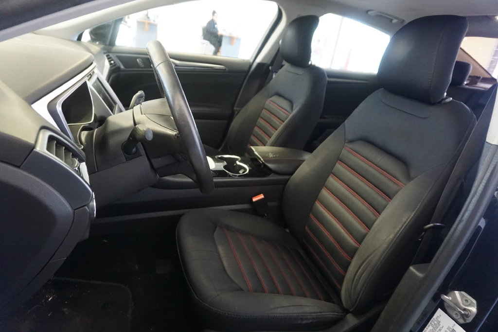 Used 2014 Ford Fusion SE FWD image 18