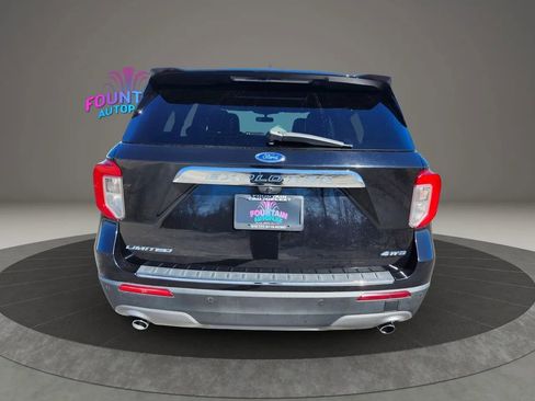 Used 2021 Ford Explorer Limited w/ Equipment Group 301A AWD/4WD image 3