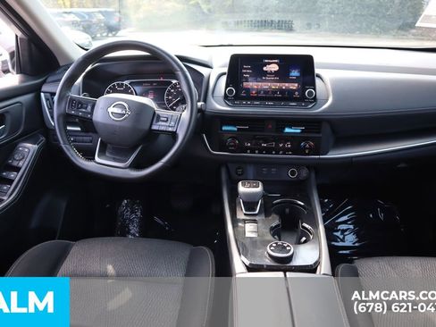 Used 2025 Nissan Rogue SV image 27