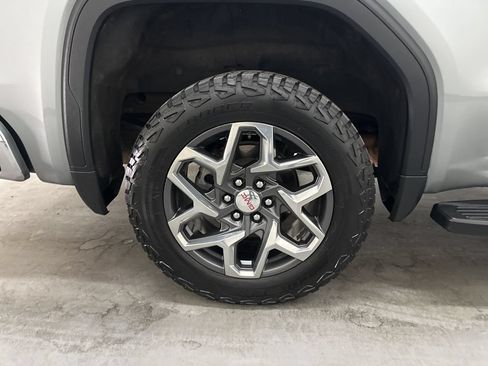 Used 2023 GMC Sierra 1500 SLT AWD/4WD image 52