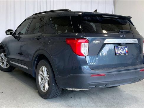 Used 2024 Ford Explorer XLT RWD image 5