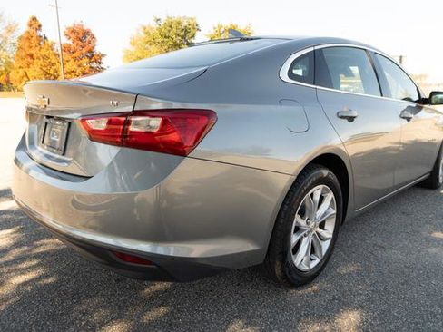Used 2023 Chevrolet Malibu LT image 3