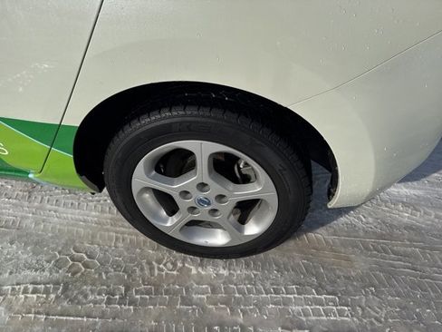 Used 2011 Nissan Leaf SL image 5