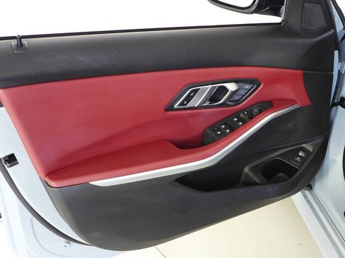 Used 2023 BMW 330i Sedan w/ M Sport Package image 11