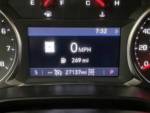 Used 2023 GMC Acadia SLE w/ Infotainment Package image 6