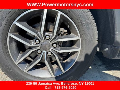 Used 2019 Jeep Grand Cherokee Limited AWD/4WD image 16