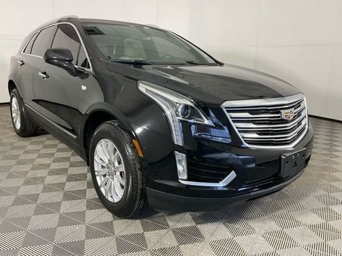 Used 2018 Cadillac XT5 Base image 3