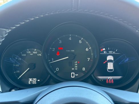 Certified 2026 Porsche Macan AWD/4WD image 30