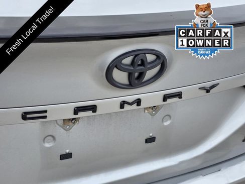 Used 2021 Toyota Camry SE FWD image 5