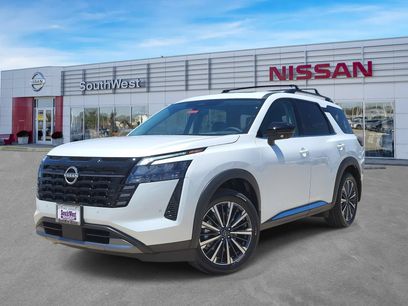 New 2026 Nissan Pathfinder Platinum w/ Cargo Package