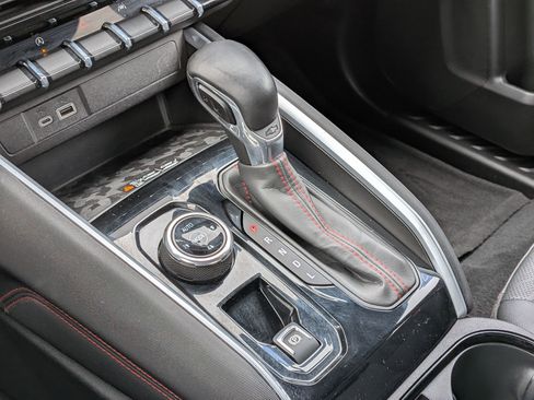 Used 2024 Chevrolet Colorado Z71 w/ Z71 Convenience Package 2 image 26