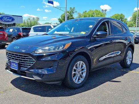 Certified 2021 Ford Escape SE w/ Convenience Package AWD/4WD image 3