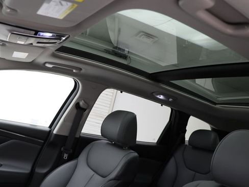 Used 2023 Hyundai Santa Fe SEL w/ Premium Package image 16