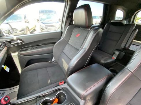 Used 2025 Dodge Durango GT AWD/4WD image 11