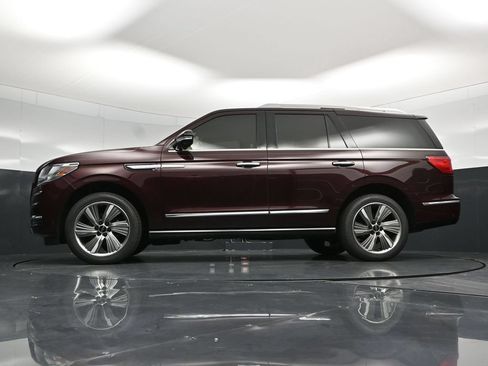 Used 2018 Lincoln Navigator Reserve w/ Technology Package AWD/4WD image 52