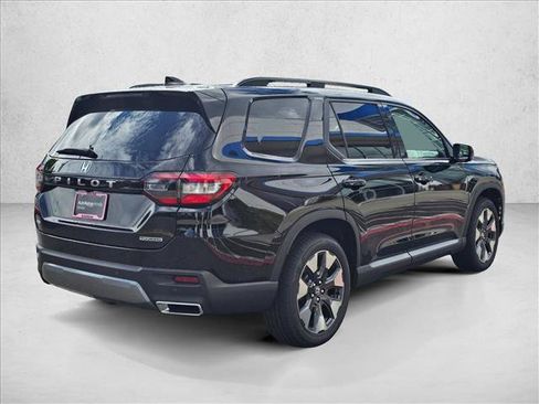 New 2026 Honda Pilot Touring image 5