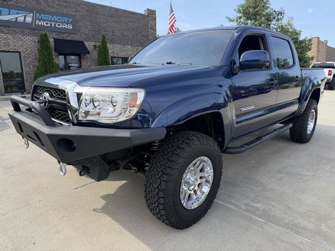 Used 2007 Toyota Tacoma PreRunner RWD image 1
