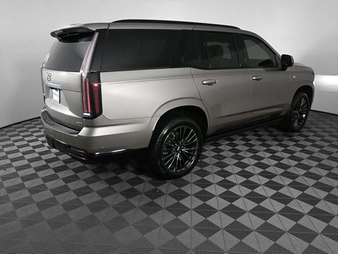 Used 2025 Cadillac Escalade Sport Platinum w/ LPO, Floor Liner Package AWD/4WD image 26