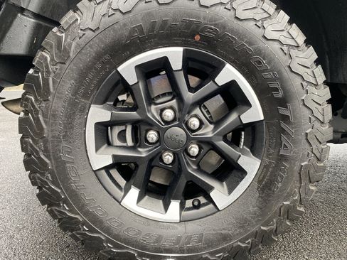 Used 2024 Jeep Wrangler Unlimited Rubicon 4xe image 43