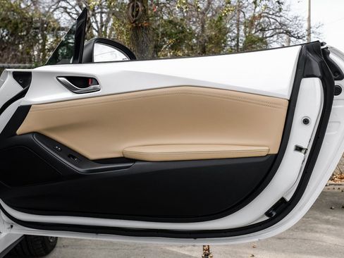 Used 2025 MAZDA MX-5 Miata RF Grand Touring image 63