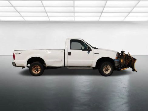 Used 2004 Ford F250 XL image 4