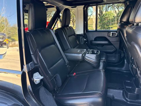 Used 2019 Jeep Wrangler Unlimited Rubicon image 46