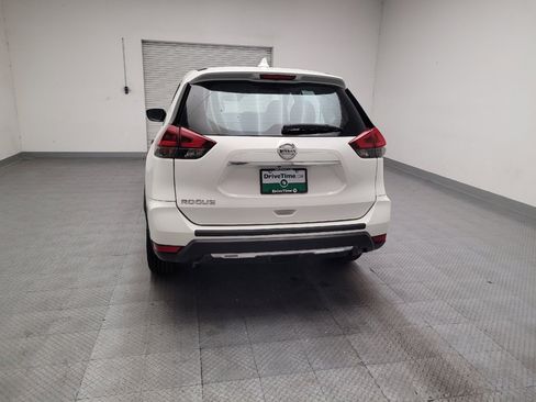 Used 2019 Nissan Rogue S FWD image 6