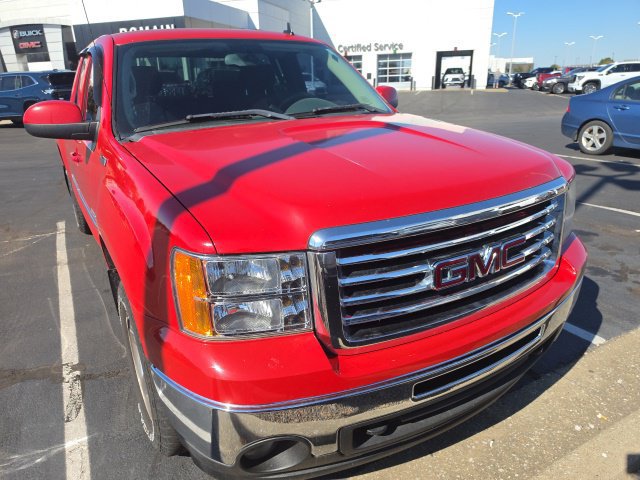Used 2011 GMC Sierra 1500 SLE w/ All-Terrain Package AWD/4WD image 3