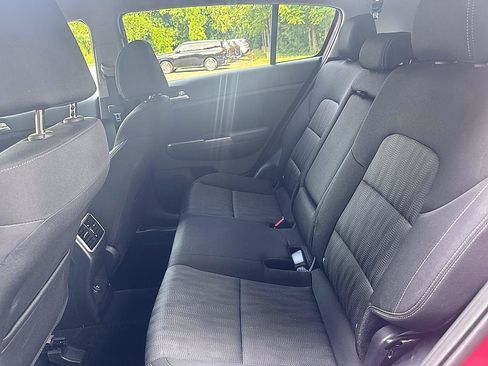 Used 2022 Kia Sportage LX AWD/4WD image 12