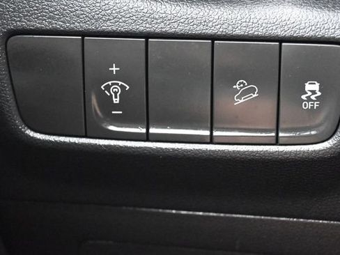 Used 2023 Hyundai Kona SEL FWD image 28