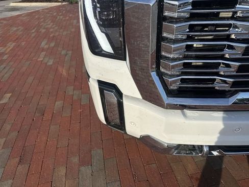 Used 2024 GMC Sierra 3500 Denali w/ Denali Reserve Package AWD/4WD image 21