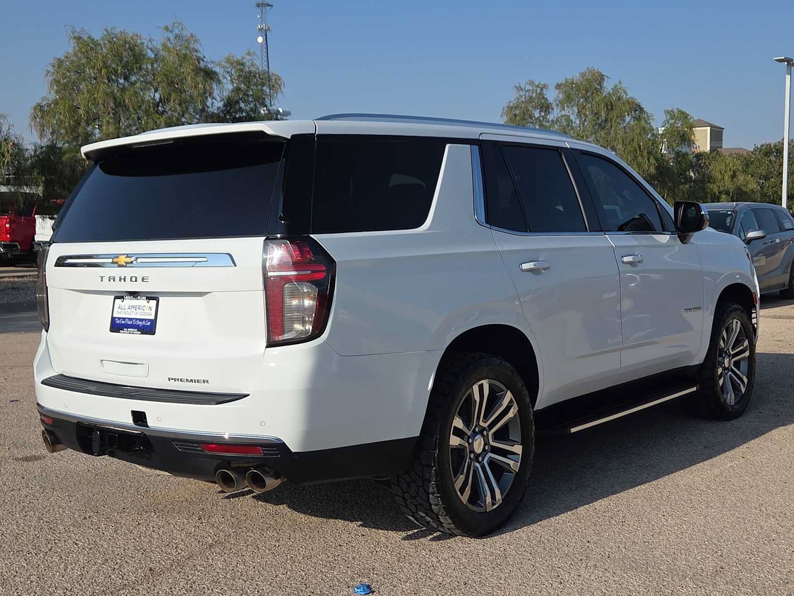 Used 2023 Chevrolet Tahoe Premier AWD/4WD image 8