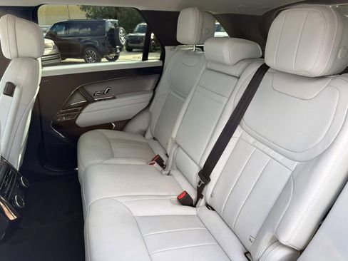 Used 2023 Land Rover Range Rover Sport SE AWD/4WD image 8
