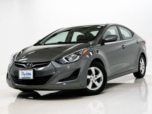 Used 2014 Hyundai Elantra SE image 1