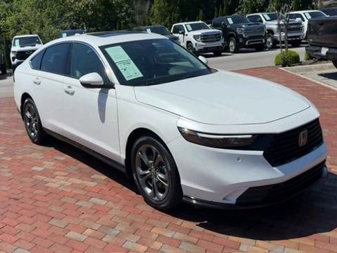 Used 2023 Honda Accord EX-L image 5