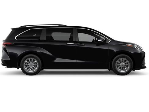 New 2026 Toyota Sienna XLE image 12