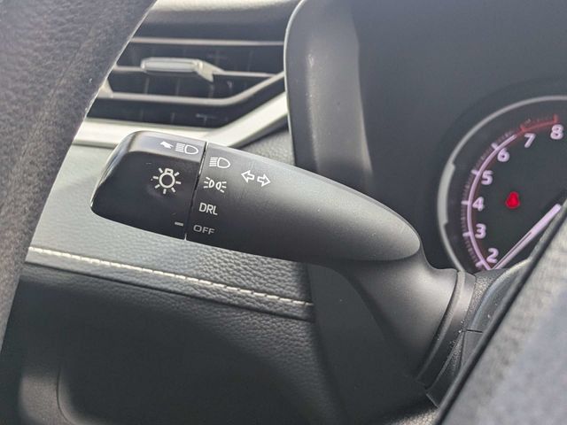 Used 2024 Toyota RAV4 LE FWD image 27