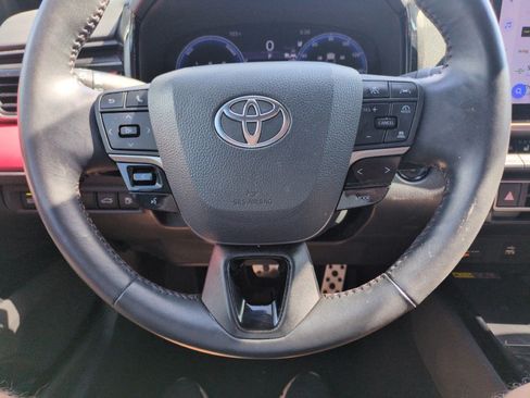 Used 2025 Toyota Camry XSE FWD image 16