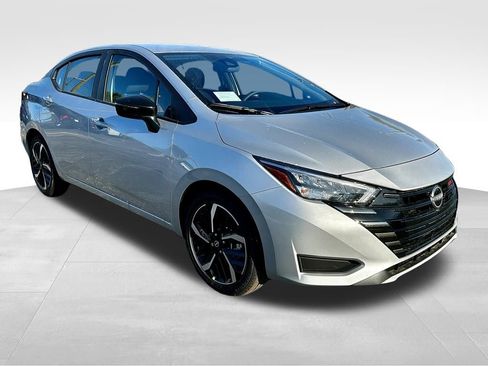 New 2025 Nissan Versa SR image 2