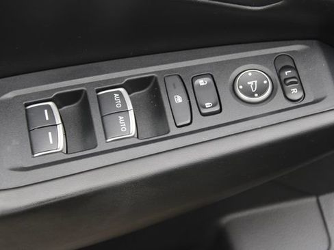 Used 2023 Honda Accord EX image 9