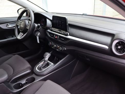 Used 2024 Kia Forte LXS FWD image 30