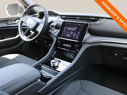 New 2025 Jeep Grand Cherokee Laredo w/ Trailer Tow Package image 18