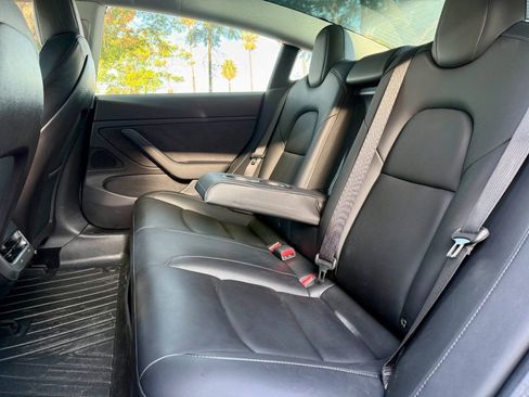 Used 2019 Tesla Model 3 Standard Range Plus RWD image 17