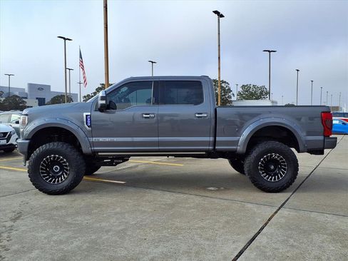 Used 2021 Ford F350 Platinum image 3