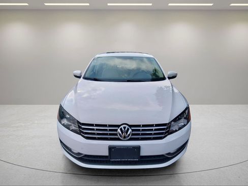 Used 2015 Volkswagen Passat TDI SE FWD image 25