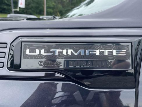 Used 2024 GMC Sierra 2500 Denali Ultimate AWD/4WD image 8