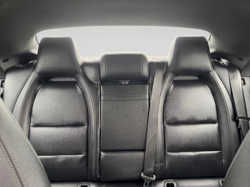 Used 2019 Mercedes-Benz CLA 250 image 18