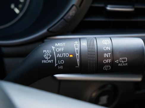 Used 2025 MAZDA MAZDA3 s Sport FWD image 32
